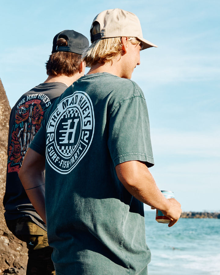 CHECKER HUEYS | SS TEE - PINE GREEN WASHED