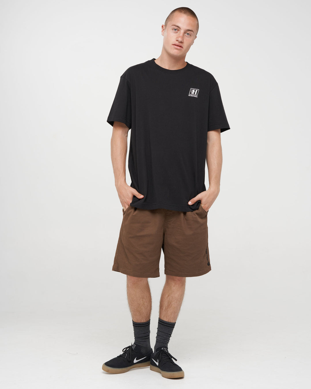 PARALLEL HUEYS | SS TEE - BLACK