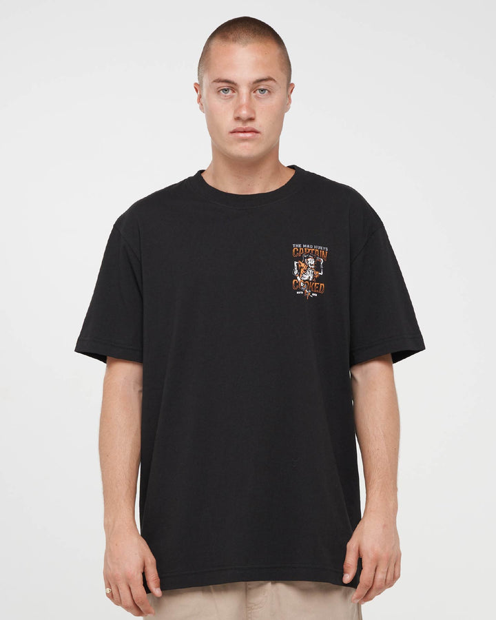 PLANK CAPTAIN COOKED | SS TEE - BLACK