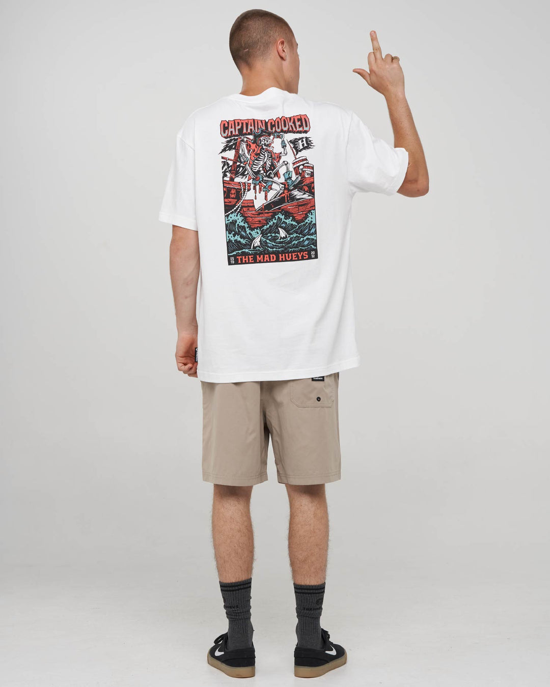 PLANK CAPTAIN COOKED | SS TEE - WHITE