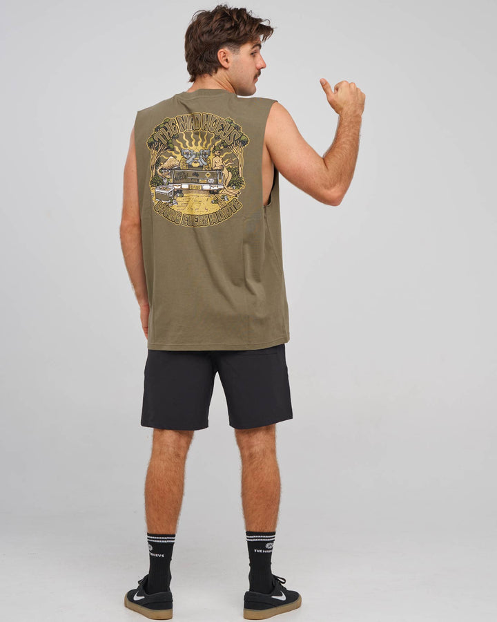 LOVING EVERY UTE | MUSCLE - OLIVE