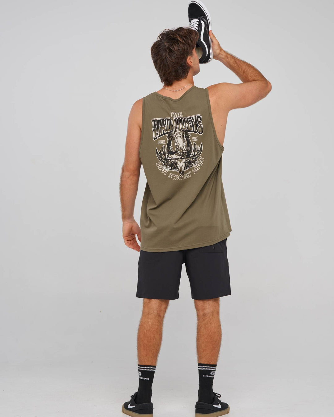 SCOOTIN SHOEY | TANK - OLIVE