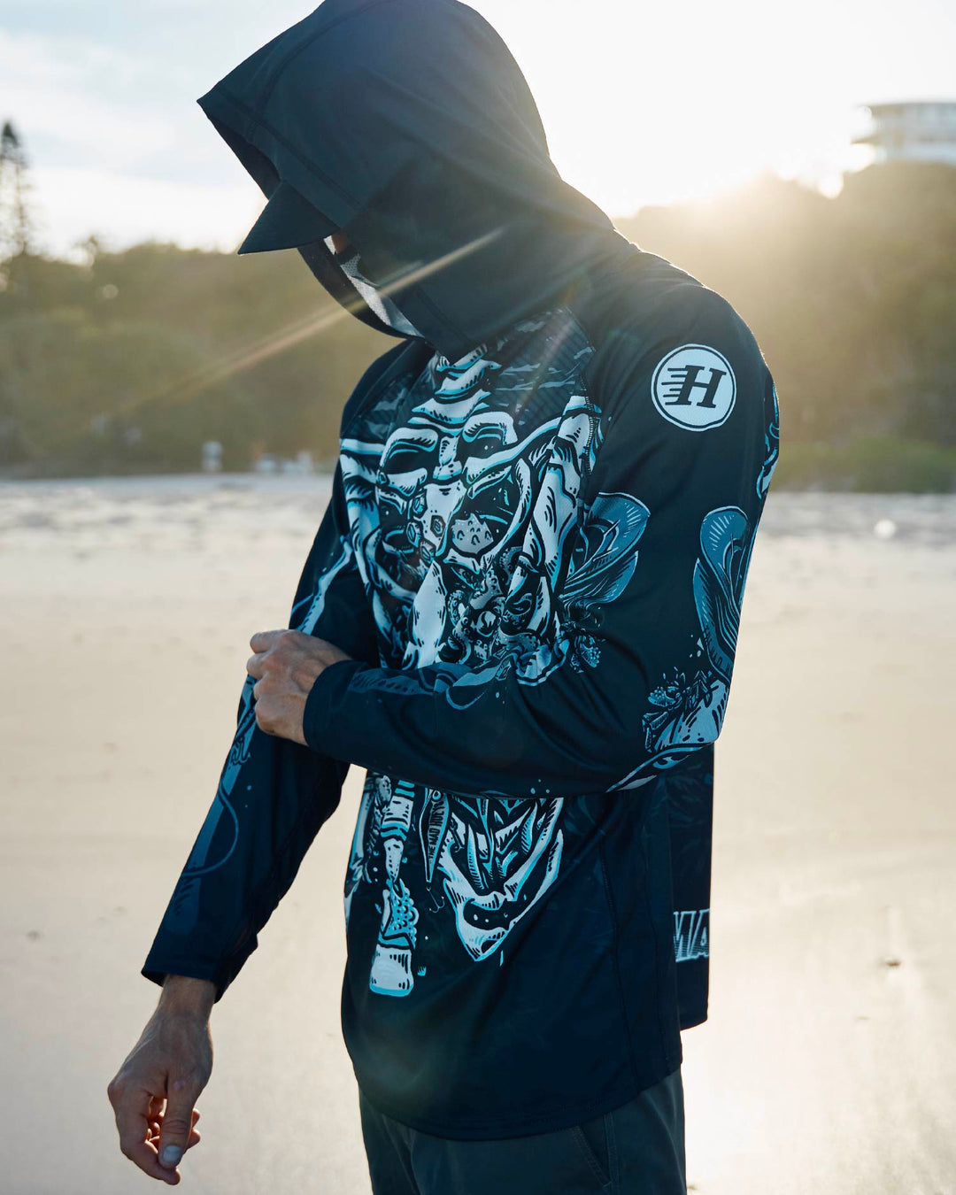 SKELETON HUEYS | UPF 50+ HOODED MASKED FISHING JERSEY - BLACK