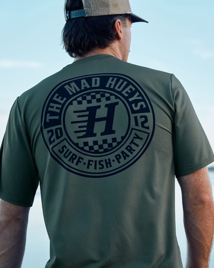 CHECKER HUEYS | RELAXED SS RASHIE - OLIVE