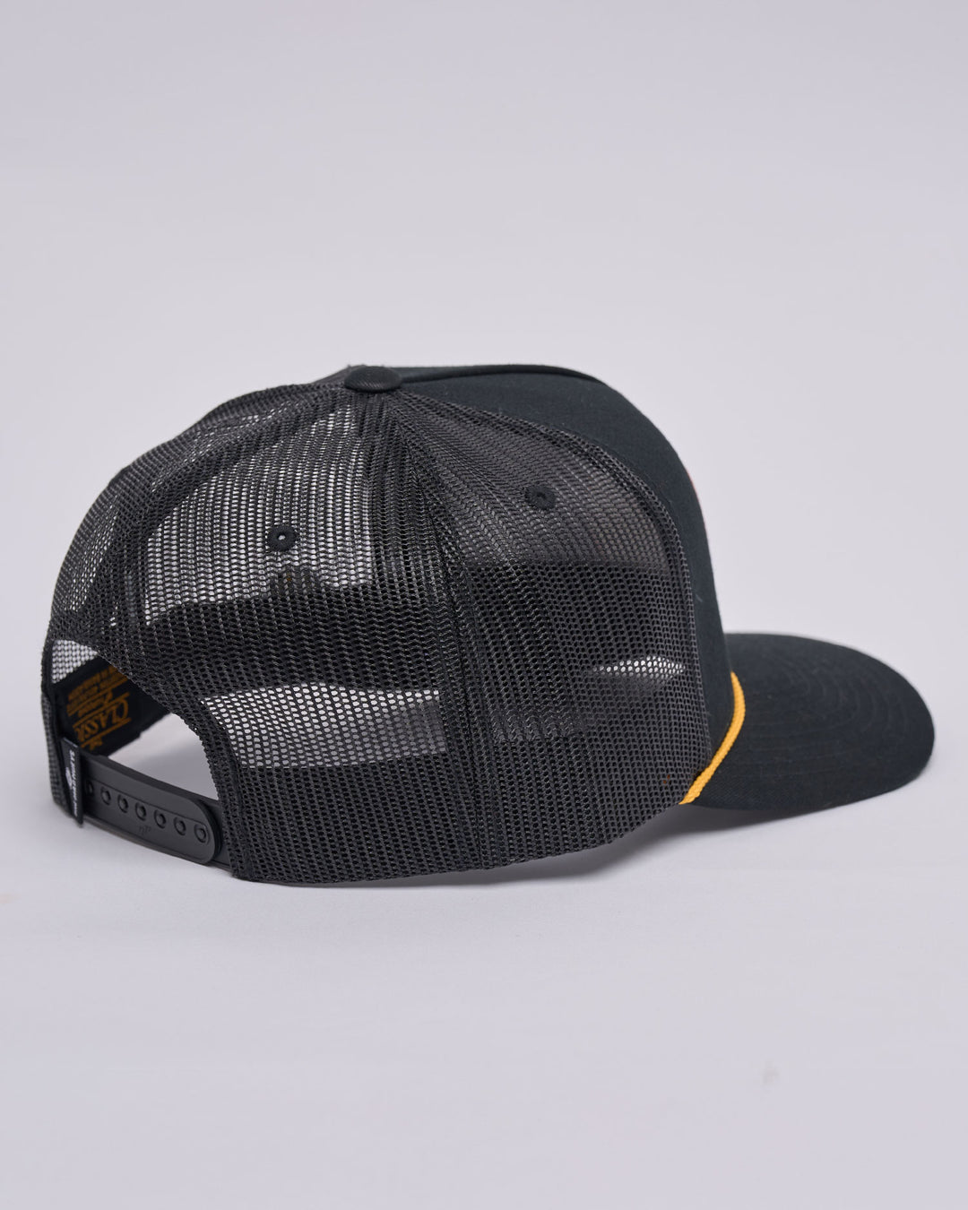 FANGING KEG | TWILL TRUCKER - BLACK
