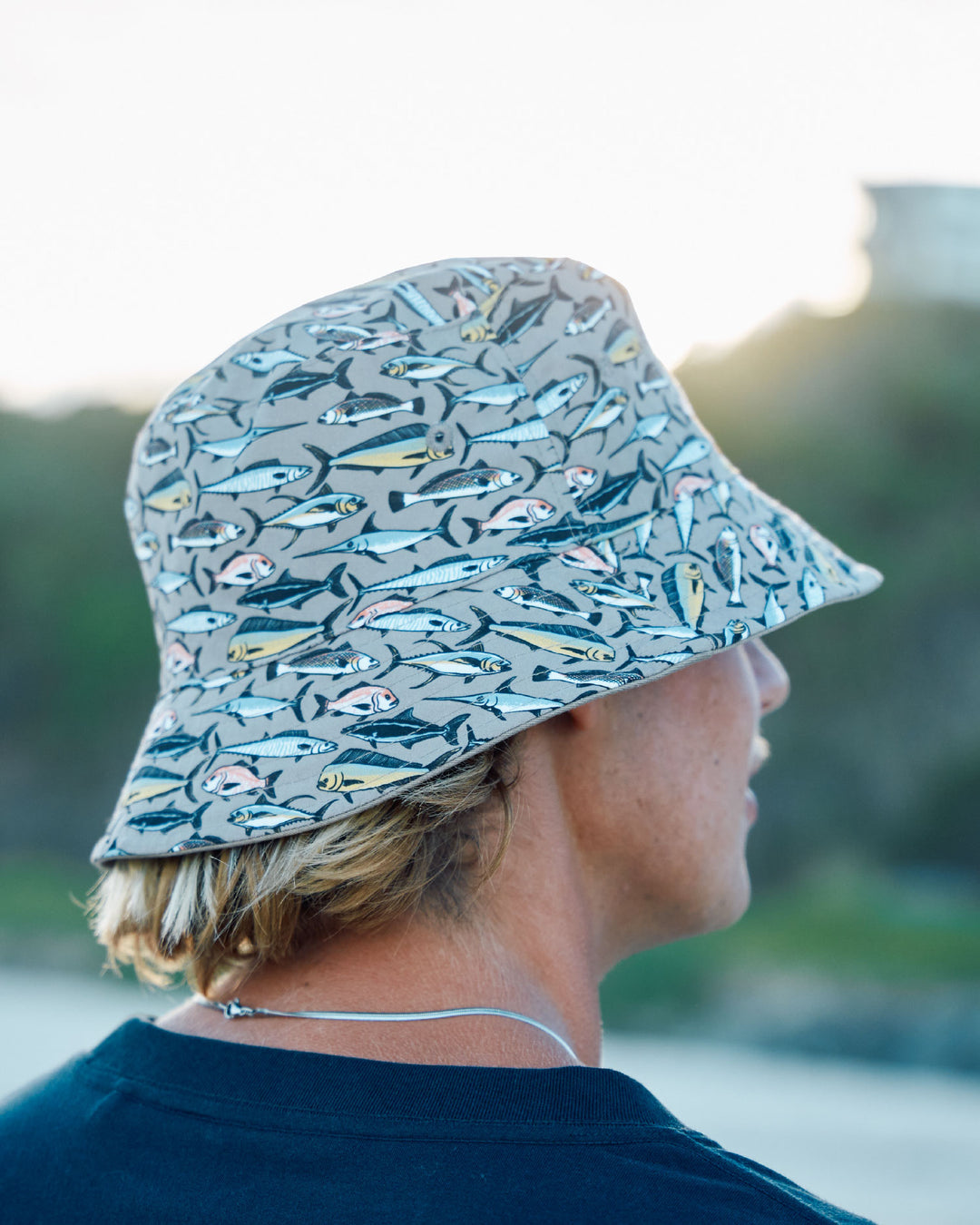 PRO HUEYS | REVERSIBLE BUCKET HAT - TAUPE