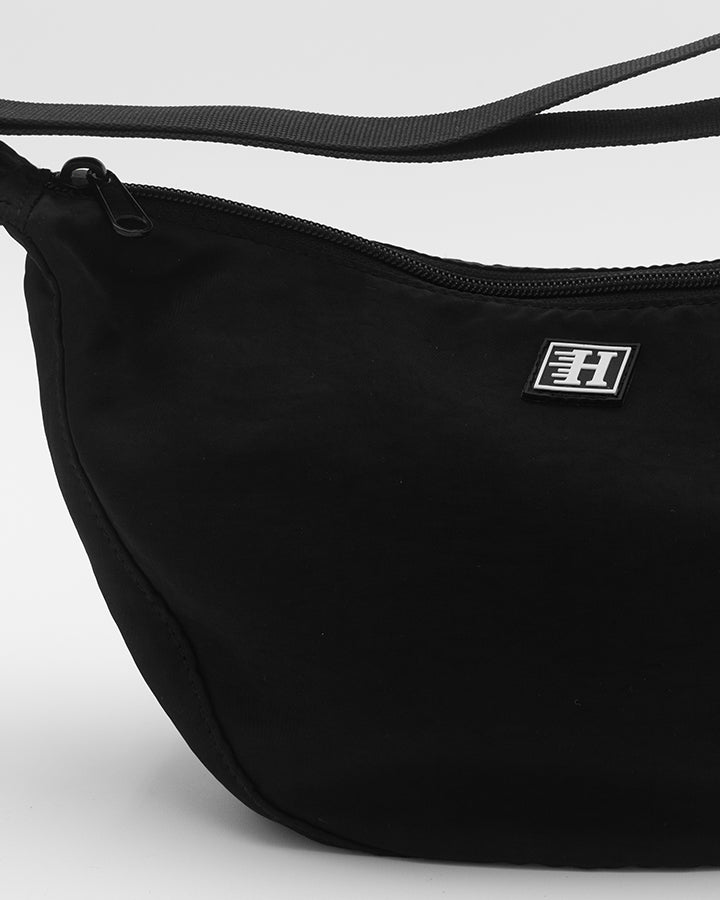 PARALLEL HUEYS | CROSS BODY BAG - BLACK