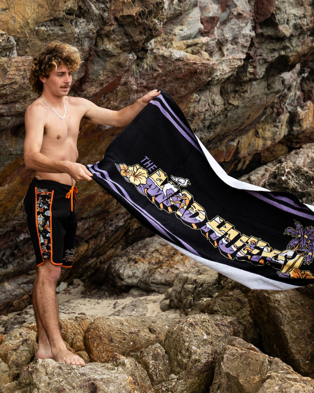 SURFING HUEYS | SURF TOWEL - BLACK