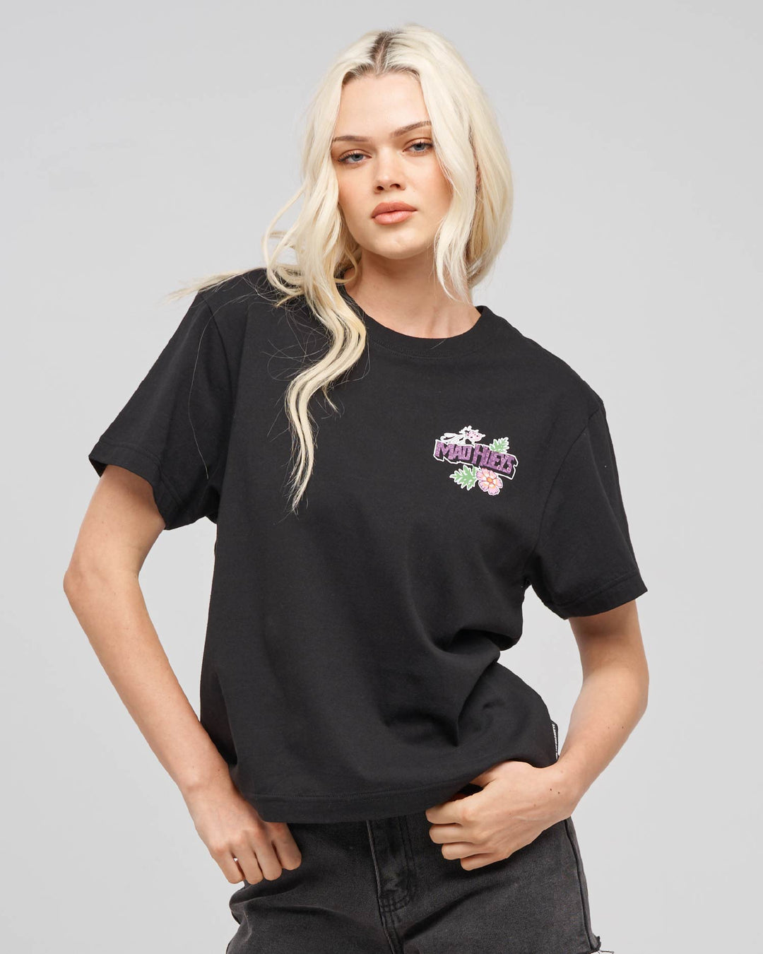 ANCHOR LADYBUG | WOMENS SS TEE - BLACK