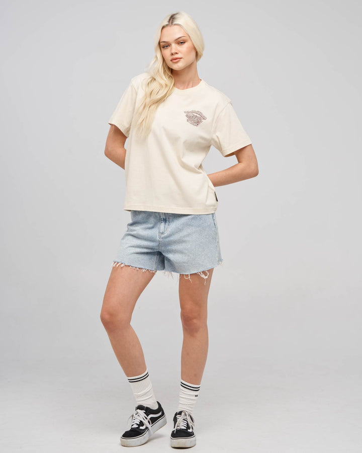 The Mad Hueys Winging It women&