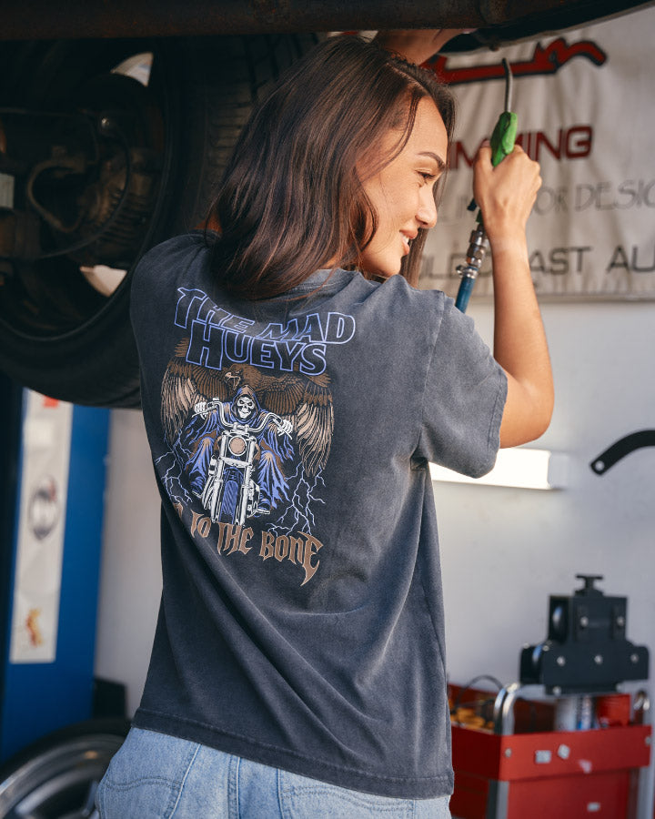 BAD TO THE BONE | WOMENS SS TEE - WASHED BLACK