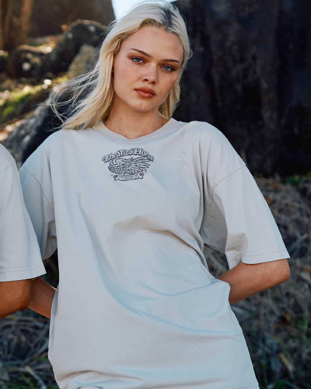 WINGING IT | WOMENS OVERSIZED TEE - SMOKE WASHED