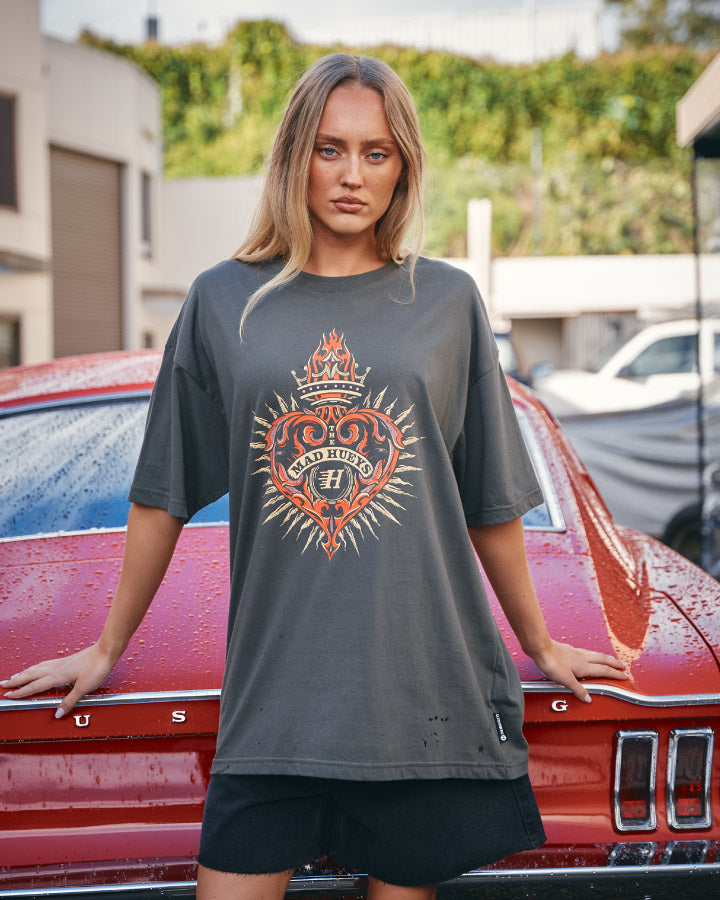 HUEYS HEART | WOMENS OVERSIZED TEE - CHARCOAL