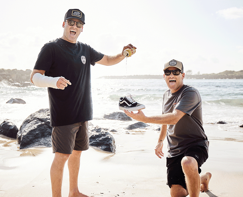Hazza Twins – The Mad Hueys