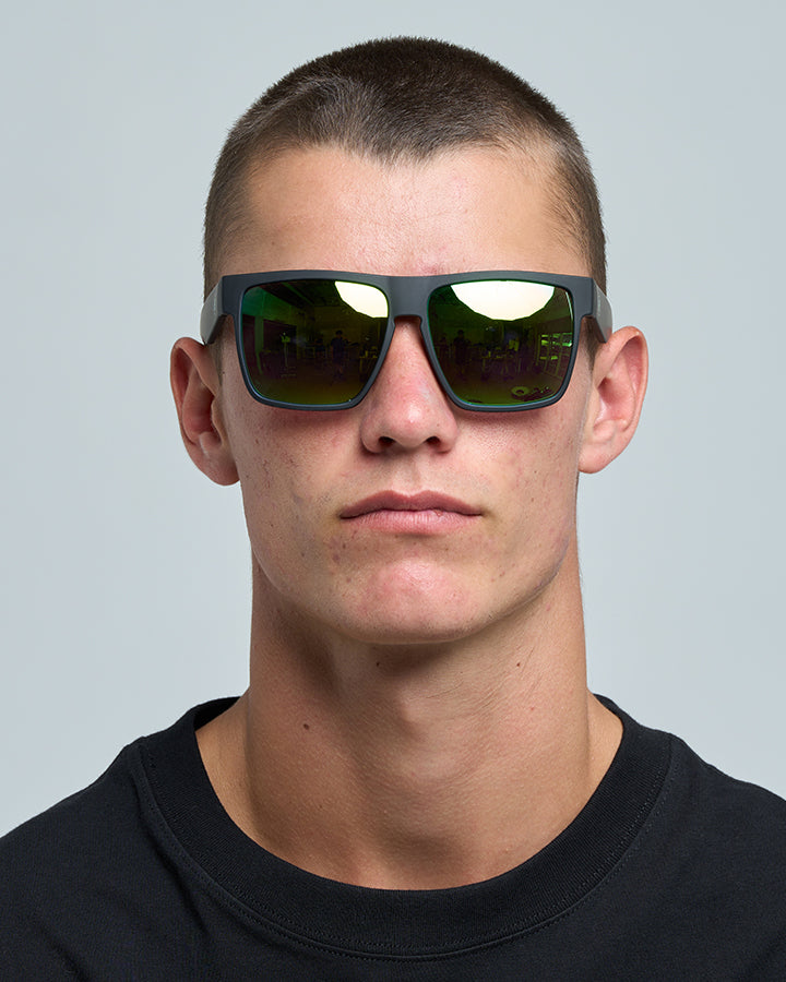 X PULSE | GREEN MIRROR POLARISED SUNGLASSES - MATTE BLACK