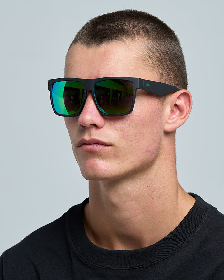 X PULSE | GREEN MIRROR POLARISED SUNGLASSES - MATTE BLACK