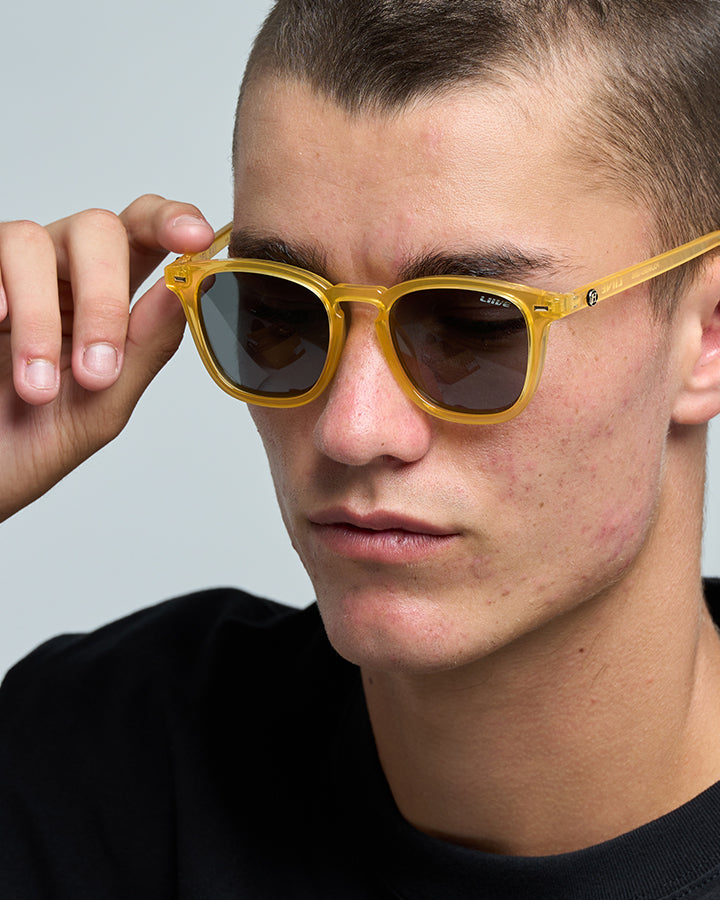 DEL RAY | POLARISED SUNGLASSES - CHAMPAGNE