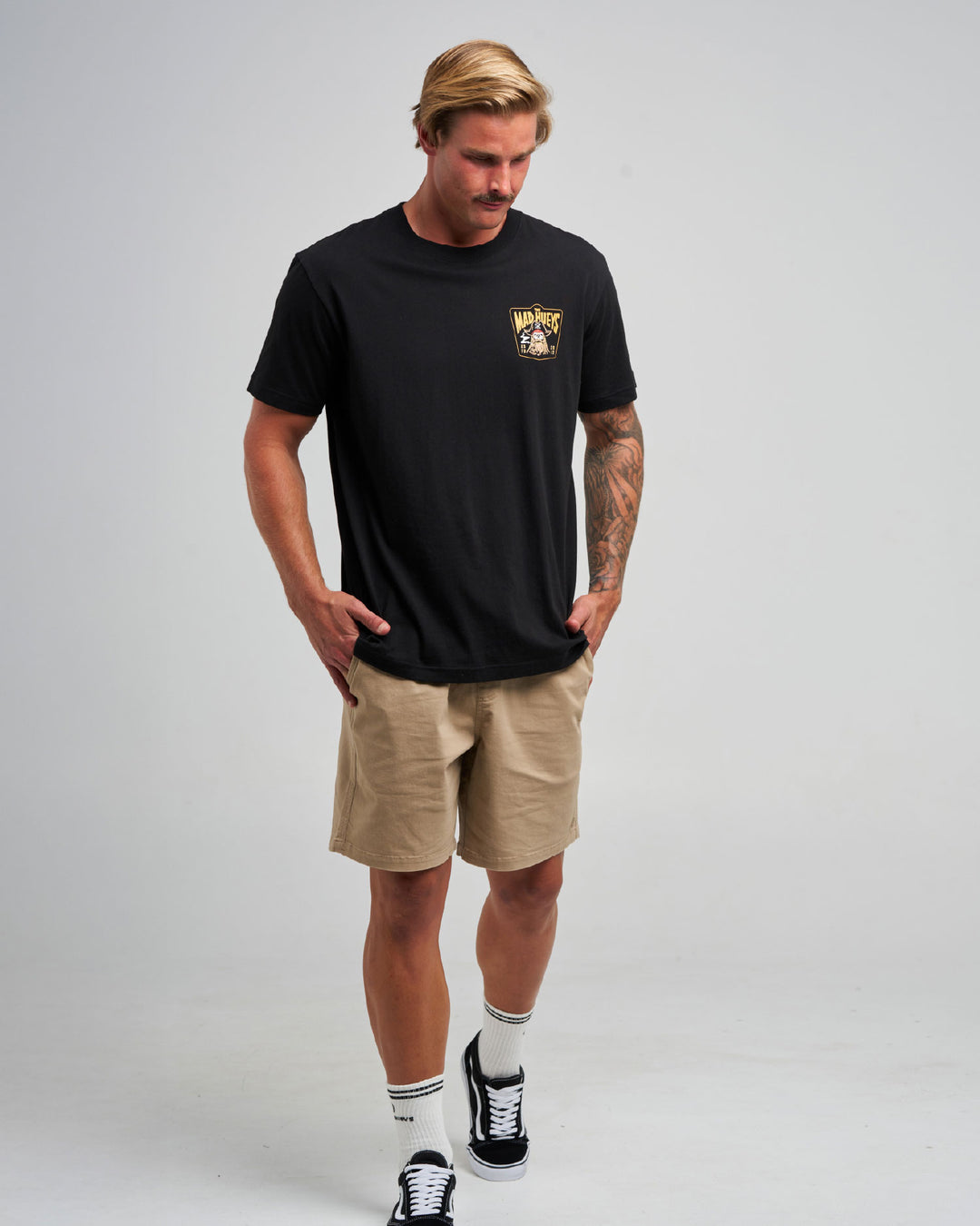 PLUNDERING BOOTY | SS TEE - BLACK