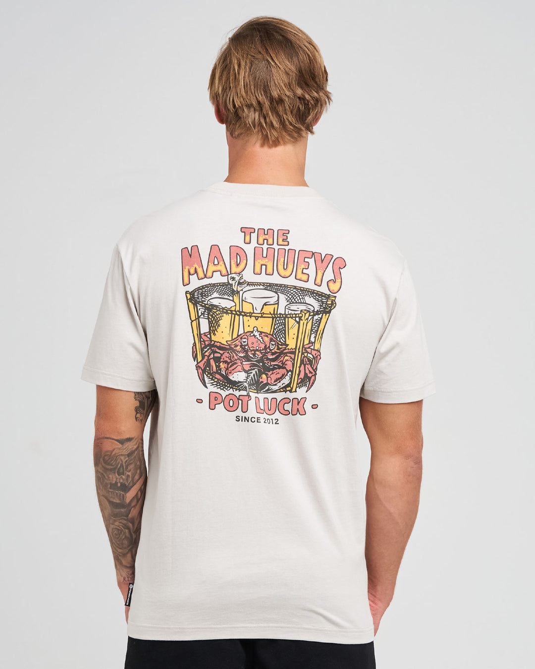 The Mad Hueys Pot Luck SS T-shirt in Smoke, alternate view 3