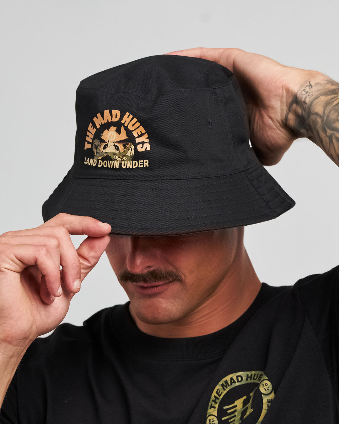 LAND DOWN UNDER | REVERSIBLE BUCKET HAT - BLACK
