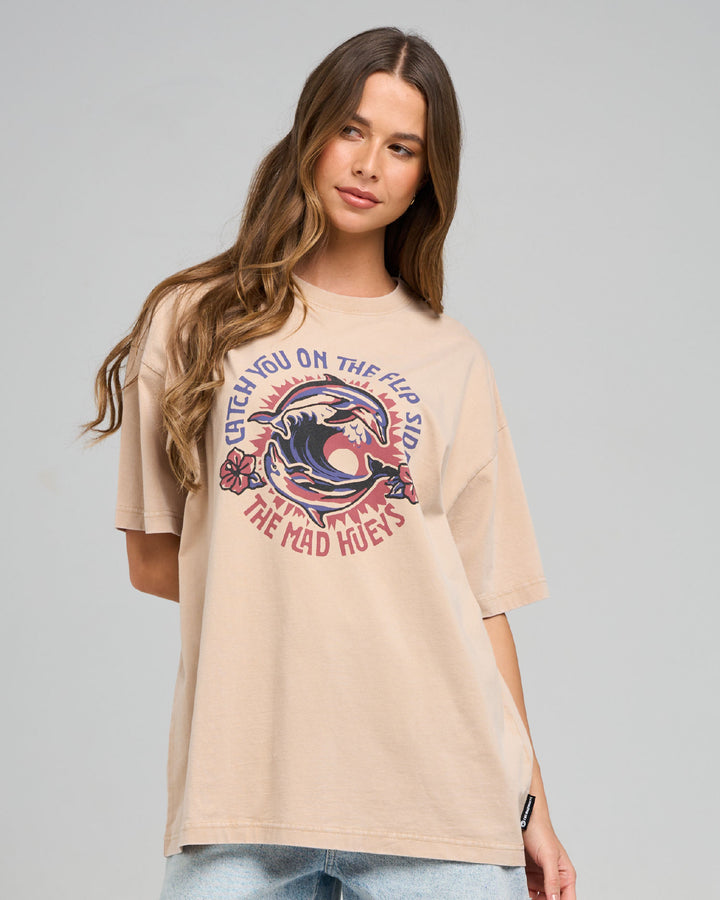 FLIP SIDE | WOMENS OVERSIZED TEE - LATTE WASHED