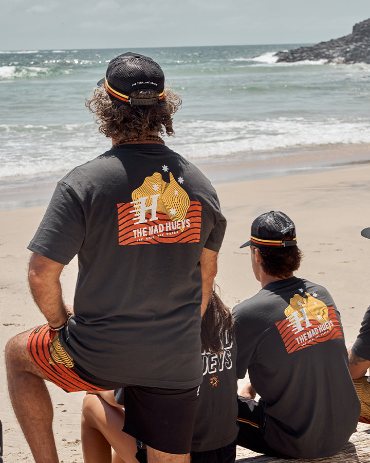 ONE TEAM | SS TEE - VINTAGE BLACK