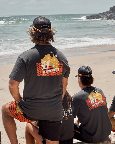 ONE TEAM | SS TEE - VINTAGE BLACK