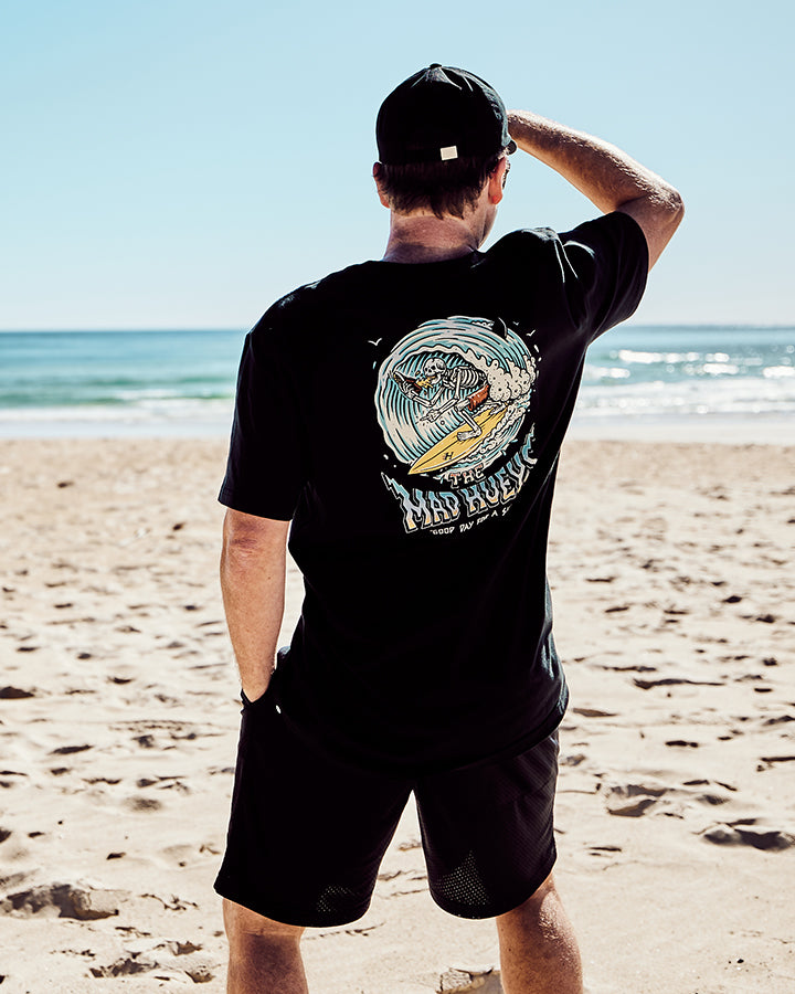 SURFING SHOEY | SS TEE - BLACK