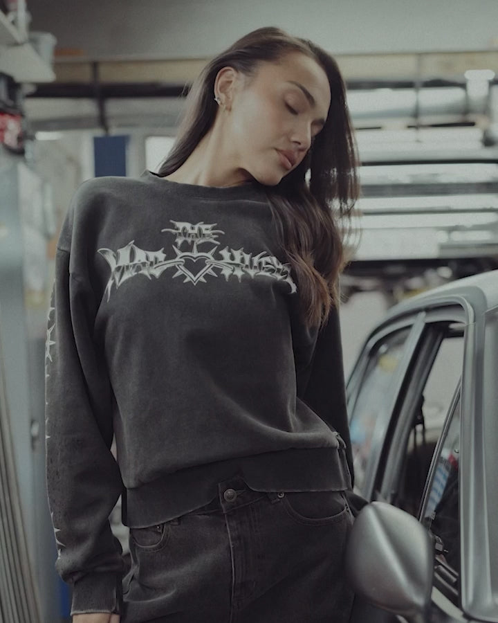 METAL HEART | WOMENS CREW PULLOVER - WASHED BLACK
