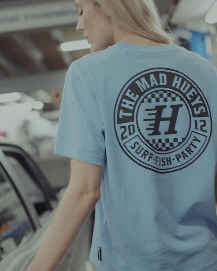CHECKER HUEYS | WOMENS SS TEE - CORNFLOWER BLUE WASHED