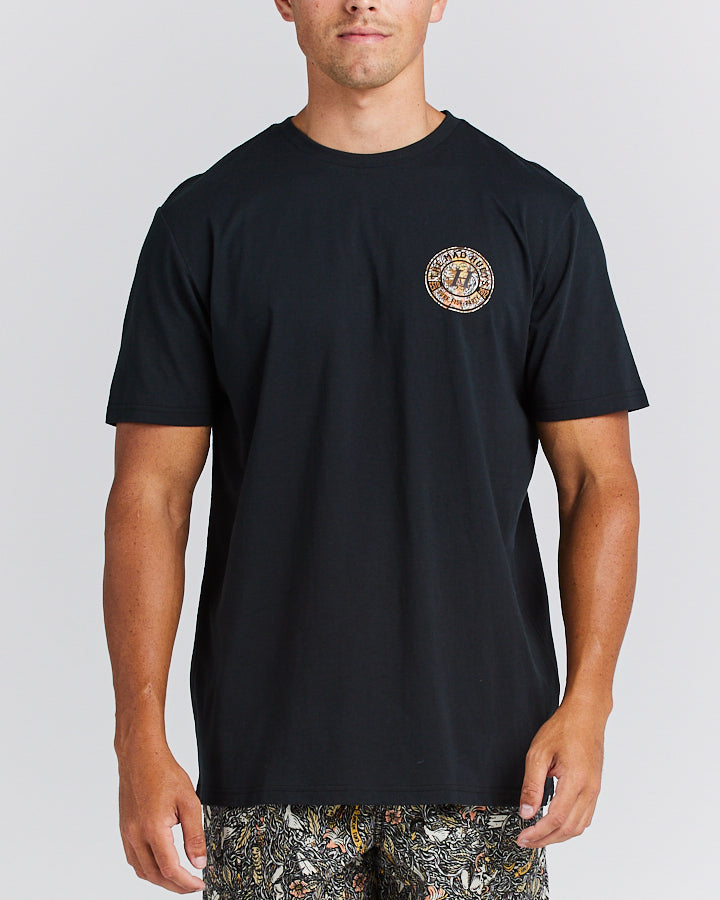 SURF FISH PARTY | SS TEE - BLACK/MULTI